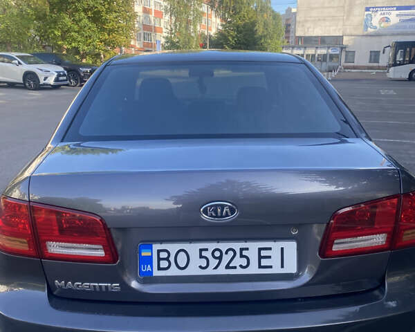 Сірий Кіа Маджентіс, об'ємом двигуна 2 л та пробігом 277 тис. км за 4900 $, фото 7 на Automoto.ua