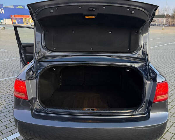 Серый Киа Маджентис, объемом двигателя 2 л и пробегом 281 тыс. км за 5250 $, фото 37 на Automoto.ua