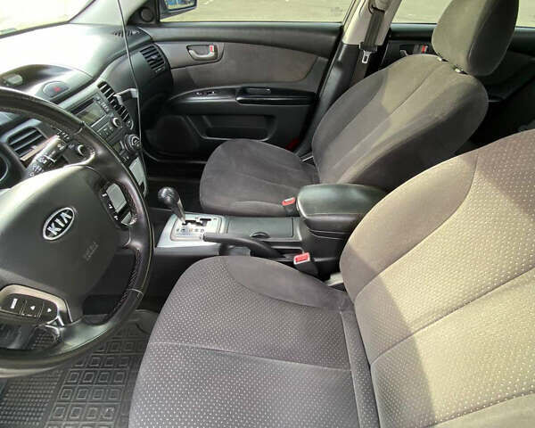 Серый Киа Маджентис, объемом двигателя 2 л и пробегом 303 тыс. км за 5500 $, фото 20 на Automoto.ua