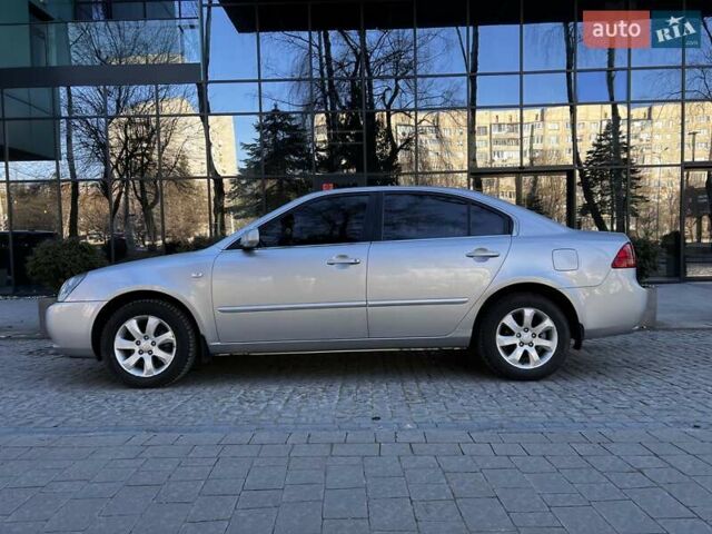 Сірий Кіа Маджентіс, об'ємом двигуна 2 л та пробігом 242 тис. км за 6200 $, фото 2 на Automoto.ua