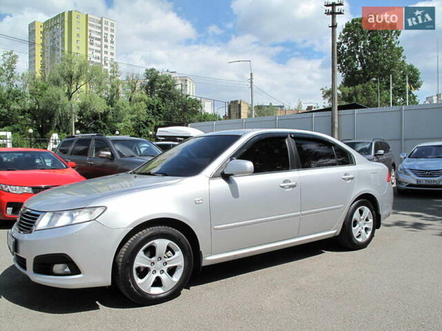 Кіа Маджентіс 2008 у Києві на Automoto.ua Сірий Кіа Маджентіс, об'ємом двигуна 2 л та пробігом 275 тис. км за 5200 $, фото 3 на Automoto.ua
