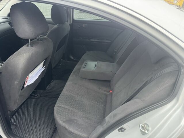 Серый Киа Маджентис, объемом двигателя 2 л и пробегом 266 тыс. км за 6500 $, фото 11 на Automoto.ua