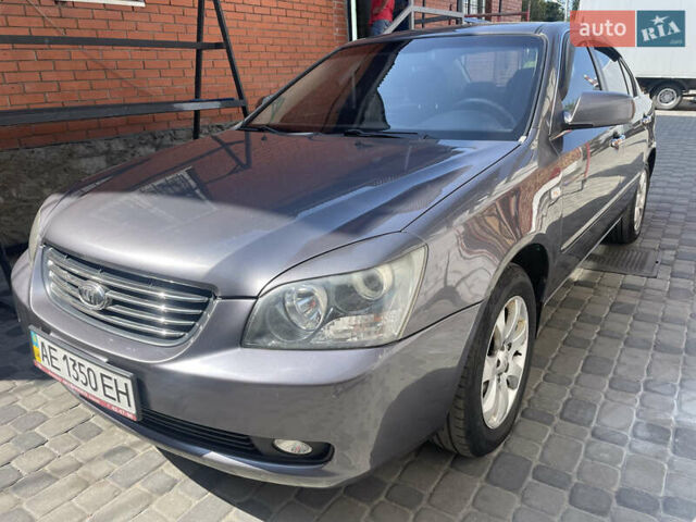 Сірий Кіа Маджентіс, об'ємом двигуна 2 л та пробігом 175 тис. км за 6200 $, фото 2 на Automoto.ua