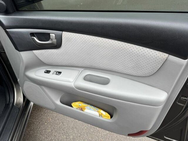 Серый Киа Маджентис, объемом двигателя 2 л и пробегом 263 тыс. км за 7200 $, фото 9 на Automoto.ua