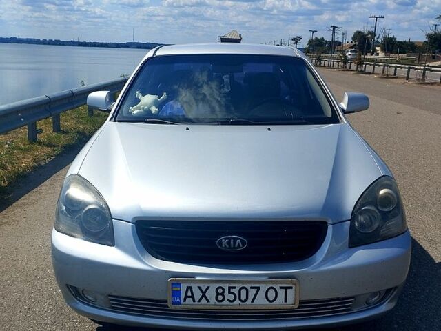 Сірий Кіа Маджентіс, об'ємом двигуна 2 л та пробігом 245 тис. км за 4900 $, фото 2 на Automoto.ua