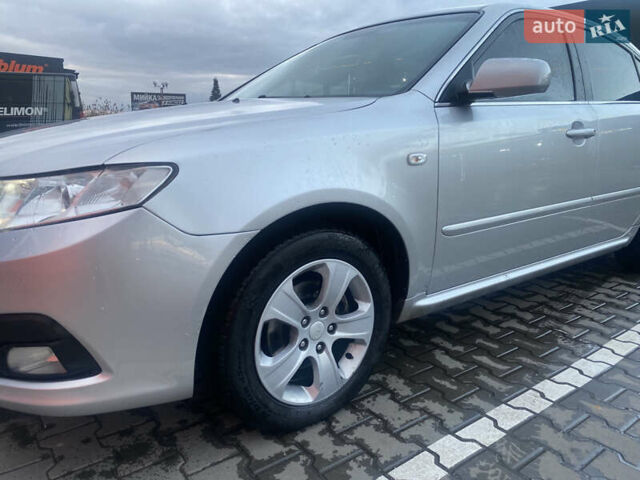 Сірий Кіа Маджентіс, об'ємом двигуна 2 л та пробігом 269 тис. км за 5350 $, фото 8 на Automoto.ua