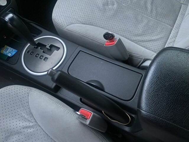 Серый Киа Маджентис, объемом двигателя 2 л и пробегом 269 тыс. км за 5499 $, фото 20 на Automoto.ua