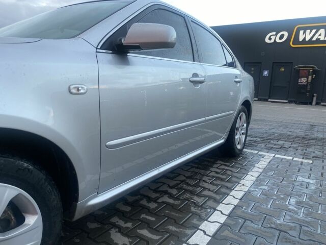 Серый Киа Маджентис, объемом двигателя 2 л и пробегом 269 тыс. км за 5499 $, фото 5 на Automoto.ua