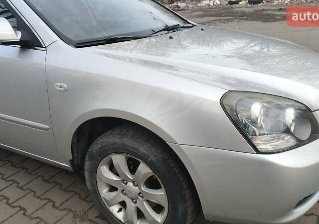 Сірий Кіа Маджентіс, об'ємом двигуна 2 л та пробігом 245 тис. км за 5700 $, фото 13 на Automoto.ua