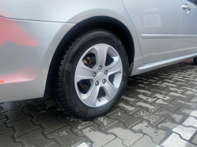 Серый Киа Маджентис, объемом двигателя 2 л и пробегом 269 тыс. км за 5499 $, фото 9 на Automoto.ua