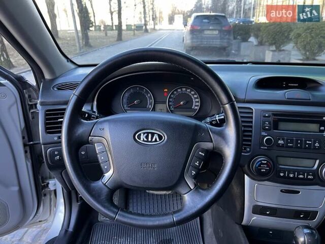 Сірий Кіа Маджентіс, об'ємом двигуна 2 л та пробігом 242 тис. км за 6200 $, фото 13 на Automoto.ua