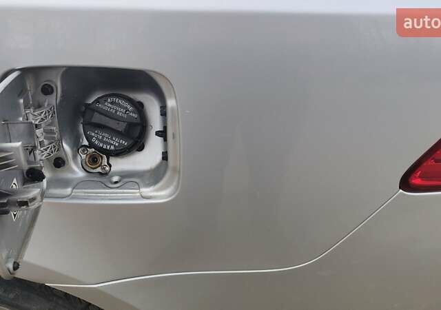 Сірий Кіа Маджентіс, об'ємом двигуна 2 л та пробігом 245 тис. км за 5700 $, фото 16 на Automoto.ua