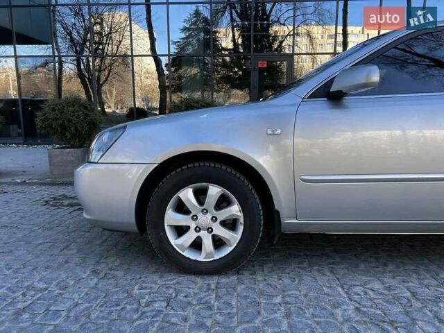 Сірий Кіа Маджентіс, об'ємом двигуна 2 л та пробігом 242 тис. км за 6200 $, фото 53 на Automoto.ua