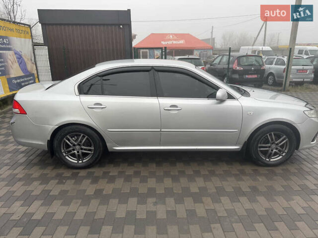 Сірий Кіа Маджентіс, об'ємом двигуна 2 л та пробігом 265 тис. км за 6500 $, фото 5 на Automoto.ua