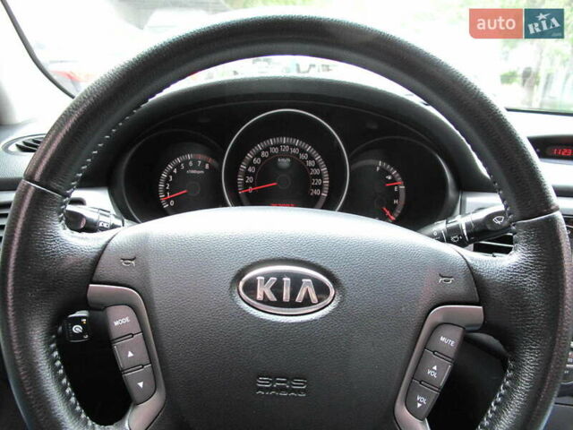 Кіа Маджентіс 2008 у Києві на Automoto.ua Сірий Кіа Маджентіс, об'ємом двигуна 2 л та пробігом 275 тис. км за 5200 $, фото 45 на Automoto.ua