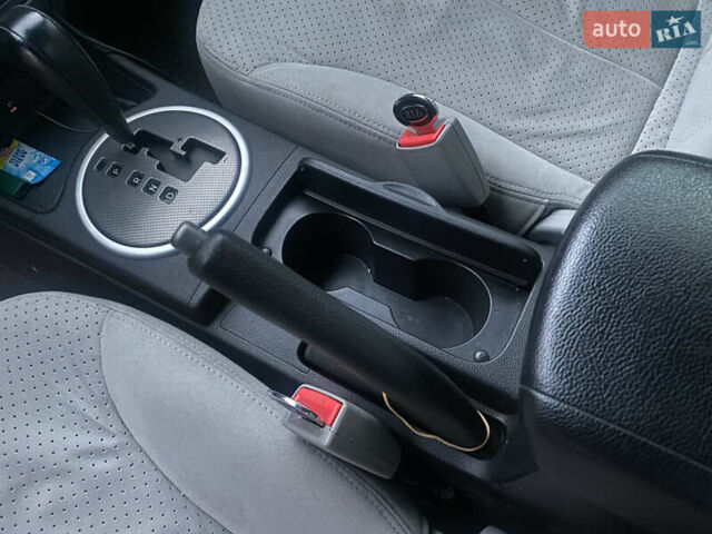 Сірий Кіа Маджентіс, об'ємом двигуна 2 л та пробігом 269 тис. км за 5350 $, фото 33 на Automoto.ua