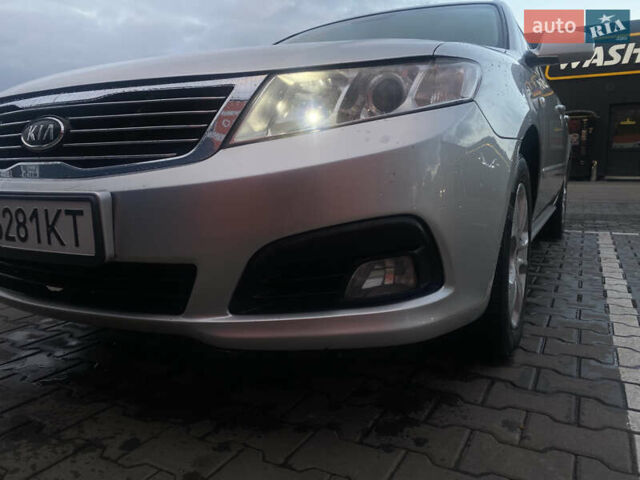 Сірий Кіа Маджентіс, об'ємом двигуна 2 л та пробігом 269 тис. км за 5350 $, фото 27 на Automoto.ua