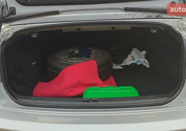 Сірий Кіа Маджентіс, об'ємом двигуна 2 л та пробігом 245 тис. км за 5700 $, фото 7 на Automoto.ua