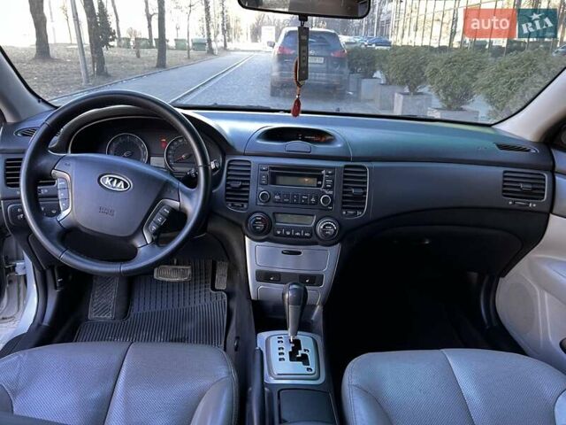 Сірий Кіа Маджентіс, об'ємом двигуна 2 л та пробігом 242 тис. км за 6200 $, фото 11 на Automoto.ua