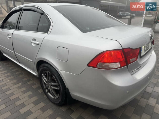 Сірий Кіа Маджентіс, об'ємом двигуна 2 л та пробігом 265 тис. км за 6500 $, фото 1 на Automoto.ua