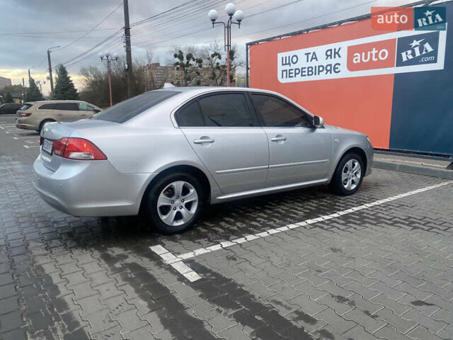 Сірий Кіа Маджентіс, об'ємом двигуна 2 л та пробігом 269 тис. км за 5350 $, фото 2 на Automoto.ua