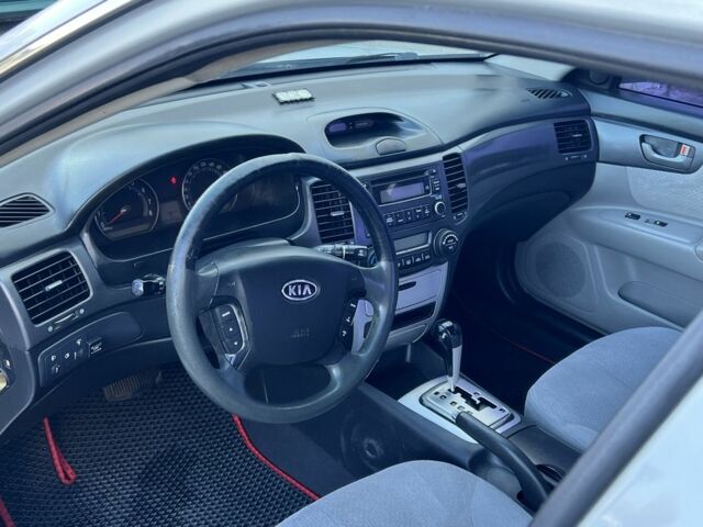 Сірий Кіа Маджентіс, об'ємом двигуна 0 л та пробігом 278 тис. км за 3500 $, фото 4 на Automoto.ua