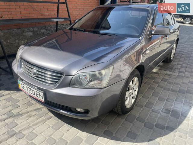 Сірий Кіа Маджентіс, об'ємом двигуна 2 л та пробігом 175 тис. км за 6200 $, фото 1 на Automoto.ua