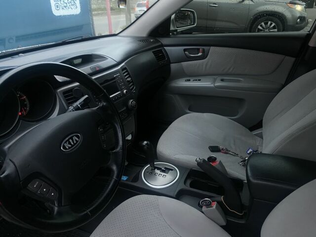 Серый Киа Маджентис, объемом двигателя 2 л и пробегом 269 тыс. км за 5499 $, фото 17 на Automoto.ua