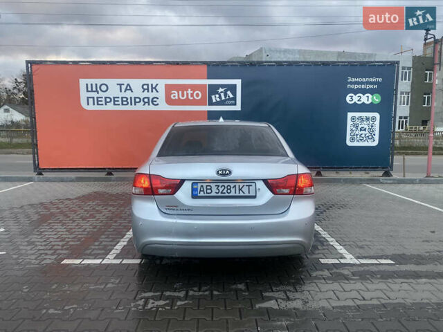 Сірий Кіа Маджентіс, об'ємом двигуна 2 л та пробігом 269 тис. км за 5350 $, фото 4 на Automoto.ua