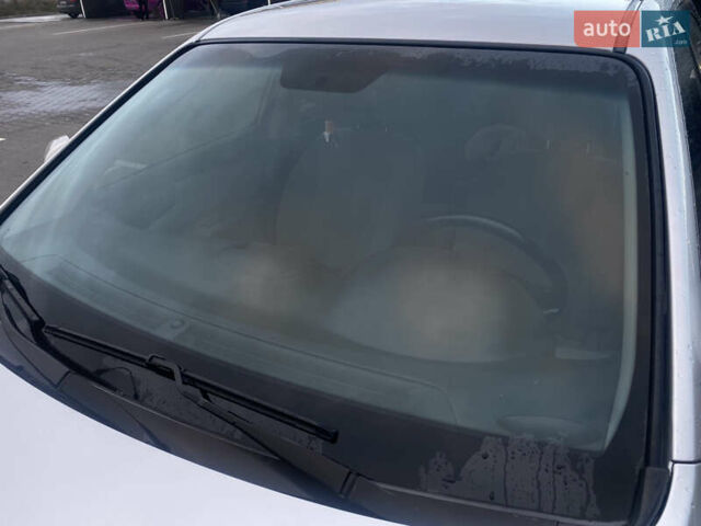 Сірий Кіа Маджентіс, об'ємом двигуна 2 л та пробігом 269 тис. км за 5350 $, фото 30 на Automoto.ua