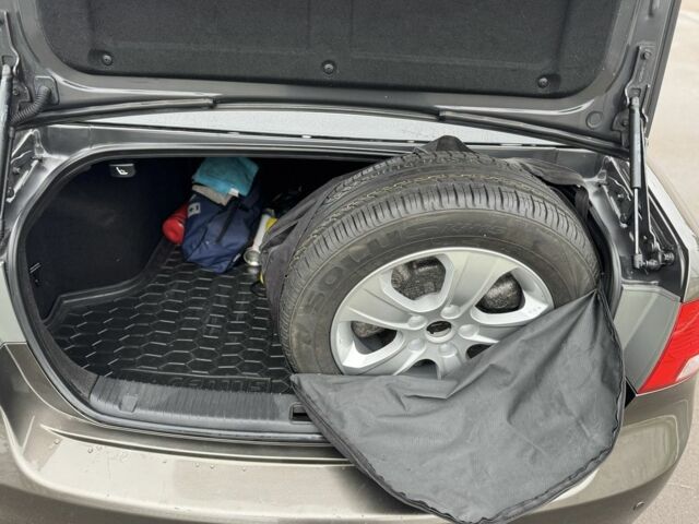 Серый Киа Маджентис, объемом двигателя 2 л и пробегом 263 тыс. км за 7200 $, фото 16 на Automoto.ua