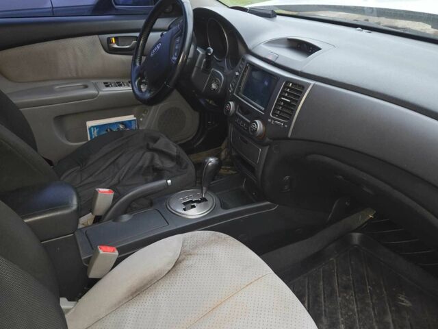 Серый Киа Маджентис, объемом двигателя 2 л и пробегом 324 тыс. км за 2200 $, фото 5 на Automoto.ua