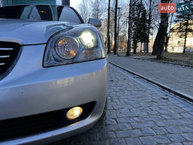 Сірий Кіа Маджентіс, об'ємом двигуна 2 л та пробігом 242 тис. км за 6200 $, фото 29 на Automoto.ua