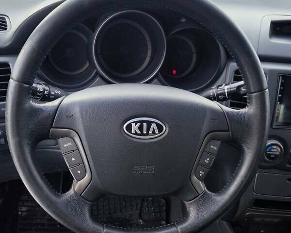 Сірий Кіа Маджентіс, об'ємом двигуна 2 л та пробігом 228 тис. км за 6100 $, фото 6 на Automoto.ua