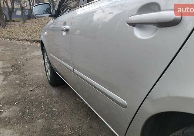 Сірий Кіа Маджентіс, об'ємом двигуна 2 л та пробігом 245 тис. км за 5700 $, фото 15 на Automoto.ua