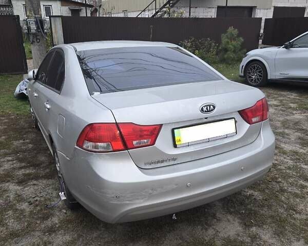 Серый Киа Маджентис, объемом двигателя 2 л и пробегом 324 тыс. км за 3300 $, фото 3 на Automoto.ua