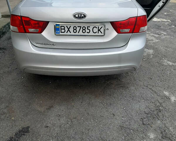 Серый Киа Маджентис, объемом двигателя 2 л и пробегом 220 тыс. км за 7300 $, фото 3 на Automoto.ua