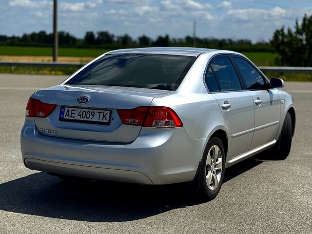 Сірий Кіа Маджентіс, об'ємом двигуна 2 л та пробігом 208 тис. км за 7200 $, фото 5 на Automoto.ua