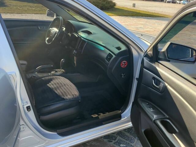 Серый Киа Маджентис, объемом двигателя 2 л и пробегом 185 тыс. км за 7150 $, фото 8 на Automoto.ua