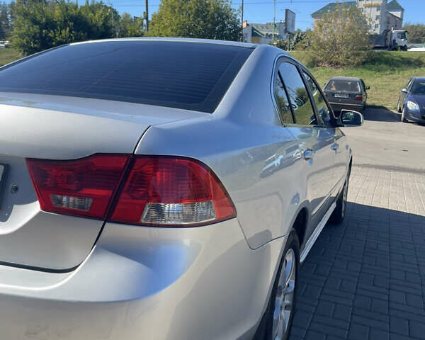 Сірий Кіа Маджентіс, об'ємом двигуна 2 л та пробігом 177 тис. км за 6800 $, фото 8 на Automoto.ua