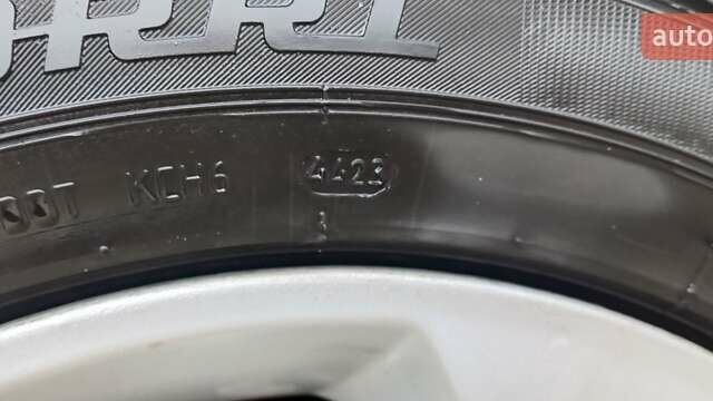 Сірий Кіа Маджентіс, об'ємом двигуна 2 л та пробігом 191 тис. км за 7700 $, фото 11 на Automoto.ua