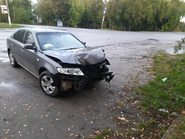 Серый Киа Маджентис, объемом двигателя 2 л и пробегом 267 тыс. км за 2200 $, фото 8 на Automoto.ua