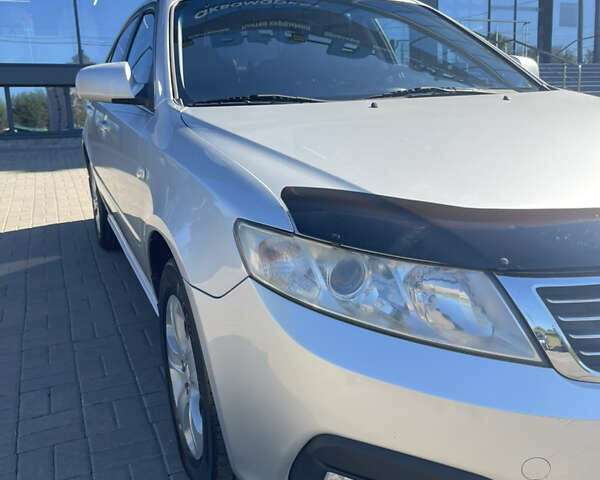 Сірий Кіа Маджентіс, об'ємом двигуна 2 л та пробігом 177 тис. км за 6800 $, фото 9 на Automoto.ua