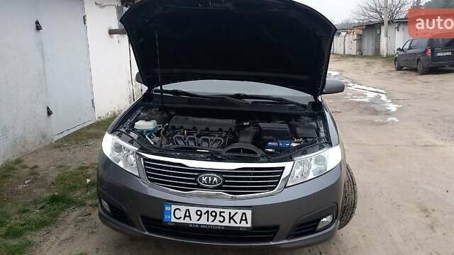 Сірий Кіа Маджентіс, об'ємом двигуна 2 л та пробігом 191 тис. км за 7700 $, фото 6 на Automoto.ua