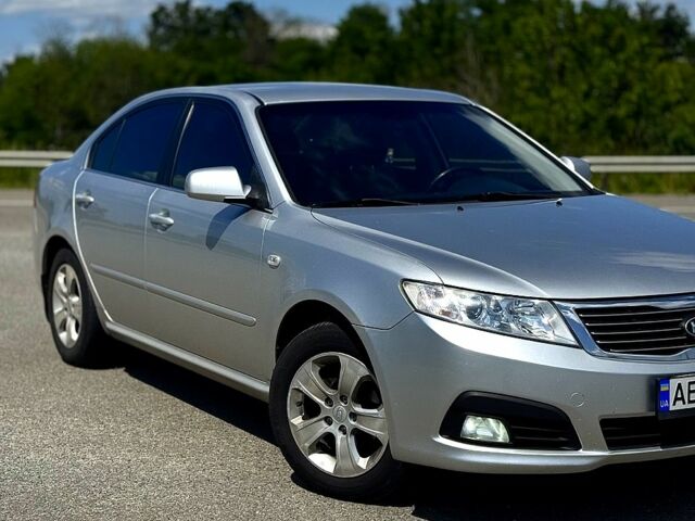 Сірий Кіа Маджентіс, об'ємом двигуна 2 л та пробігом 208 тис. км за 7200 $, фото 3 на Automoto.ua