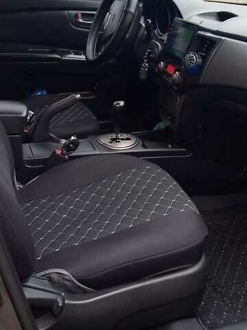 Сірий Кіа Маджентіс, об'ємом двигуна 2 л та пробігом 191 тис. км за 7700 $, фото 16 на Automoto.ua