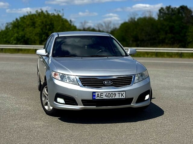 Сірий Кіа Маджентіс, об'ємом двигуна 2 л та пробігом 208 тис. км за 7200 $, фото 1 на Automoto.ua