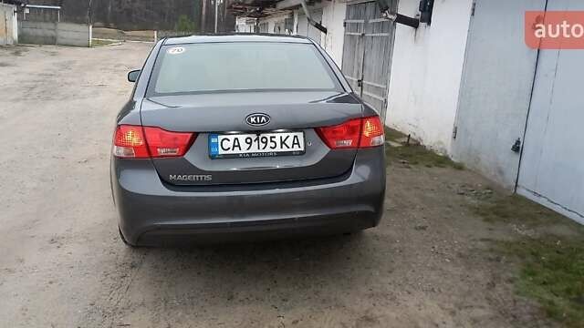 Сірий Кіа Маджентіс, об'ємом двигуна 2 л та пробігом 191 тис. км за 7700 $, фото 5 на Automoto.ua