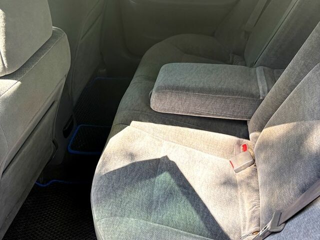 Синій Кіа Маджентіс, об'ємом двигуна 2 л та пробігом 380 тис. км за 2600 $, фото 5 на Automoto.ua