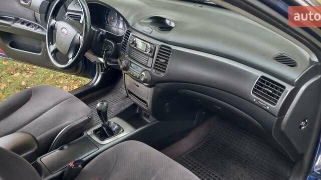 Киа Маджентис 2005 в Зенькове на Automoto.ua Синий Киа Маджентис, объемом двигателя 2 л и пробегом 240 тыс. км за 4900 $, фото 18 на Automoto.ua